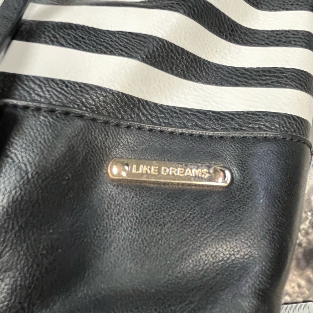 Striped Bucket Bag - Picture 4 of 7